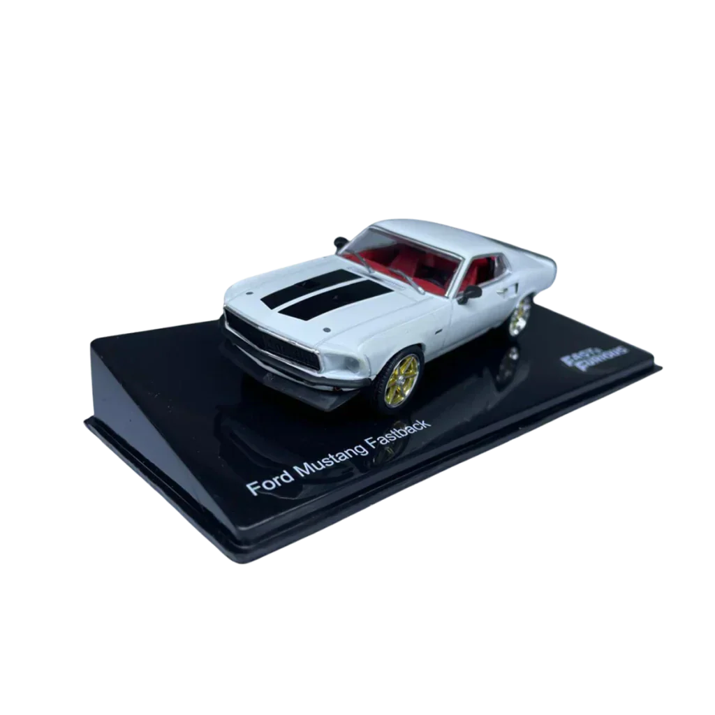Combo 3 Velozes e Furiosos com 7 Miniaturas da coleção Velozes e Furiosos 1:43