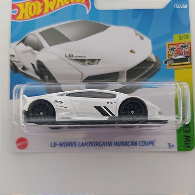 Hot Wheels Premium Pop Culture Lamborghini Huracán LP 620-2